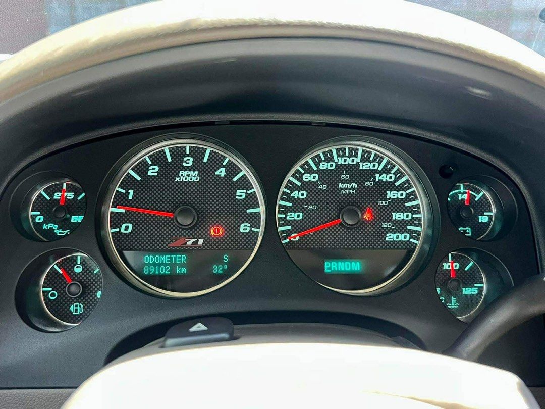 2012 Chevrolet Suburban ‼️price drop🔥 Auto (Category: Used Cars) located in Makati City. Submitted by carlbonnevie17 (Listing ID 1455467102, Image 3). Description: 2012 Chevrolet Suburban 4x4 V8 Z71 5.3 Gas Automatic Price - 768,000 Php only! All In Financing Estimate 40%DP - 310,000 Php 2yrs - Php 32,000 3yrs - Php 23,000 Chattel and Insurance Included ✅ NO MILEAGE TAMPERING ✅ NOT FLOODED ✅ MECHANIC-INSPECTED ✅ NO HISTORY OF COLLISION ✅ COMPLET
