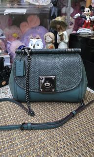 (Category: ) located in . Submitted by loved_collections (Listing ID 1455334013, Image 1). Description: .
