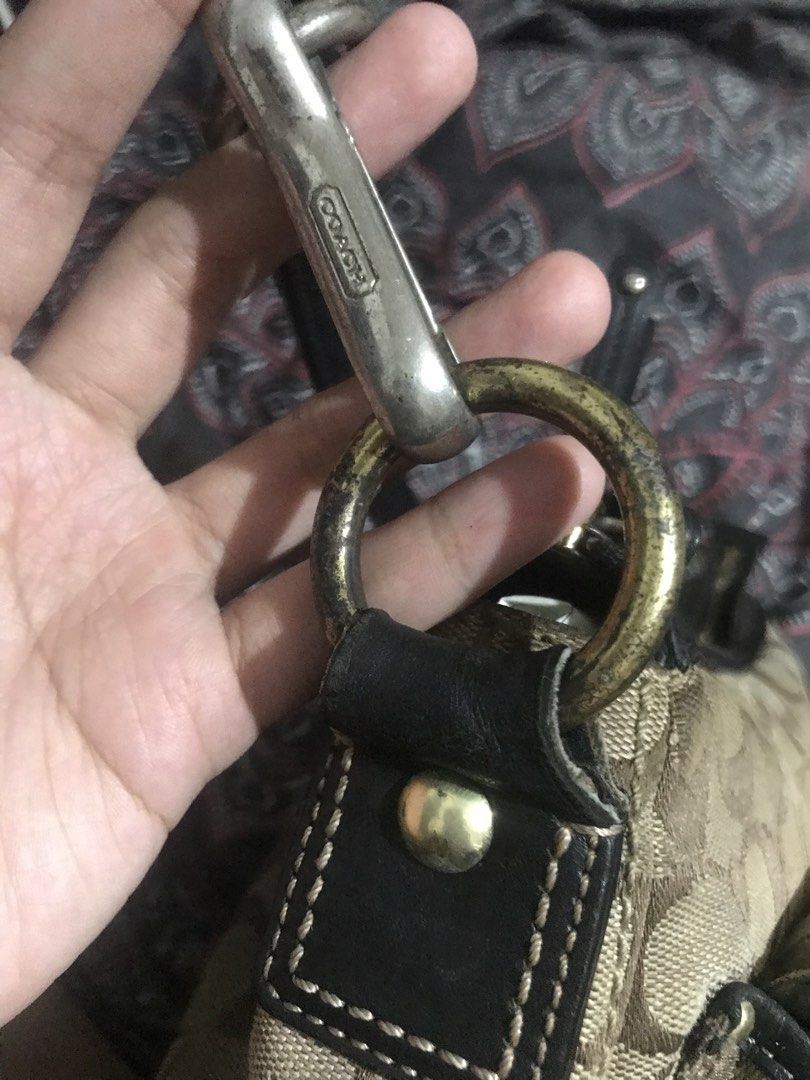 Coach Vintage Legacy Turnlock Bag (Category: Luxury Bags & Wallets) located in Cebu City. Submitted by ellie_0613 (Listing ID 1455496962, Image 2). Description: Coach Legacy Bag hi! selling my coach legacy bag for 7000 + shipping — needs restoration — replaced strap (coach strap) — rust on hardware — rubs as some materials are made of canvas can also consider swap / trade (prio: soho) ‼️ please manage expectation as this is a vintage and preloved