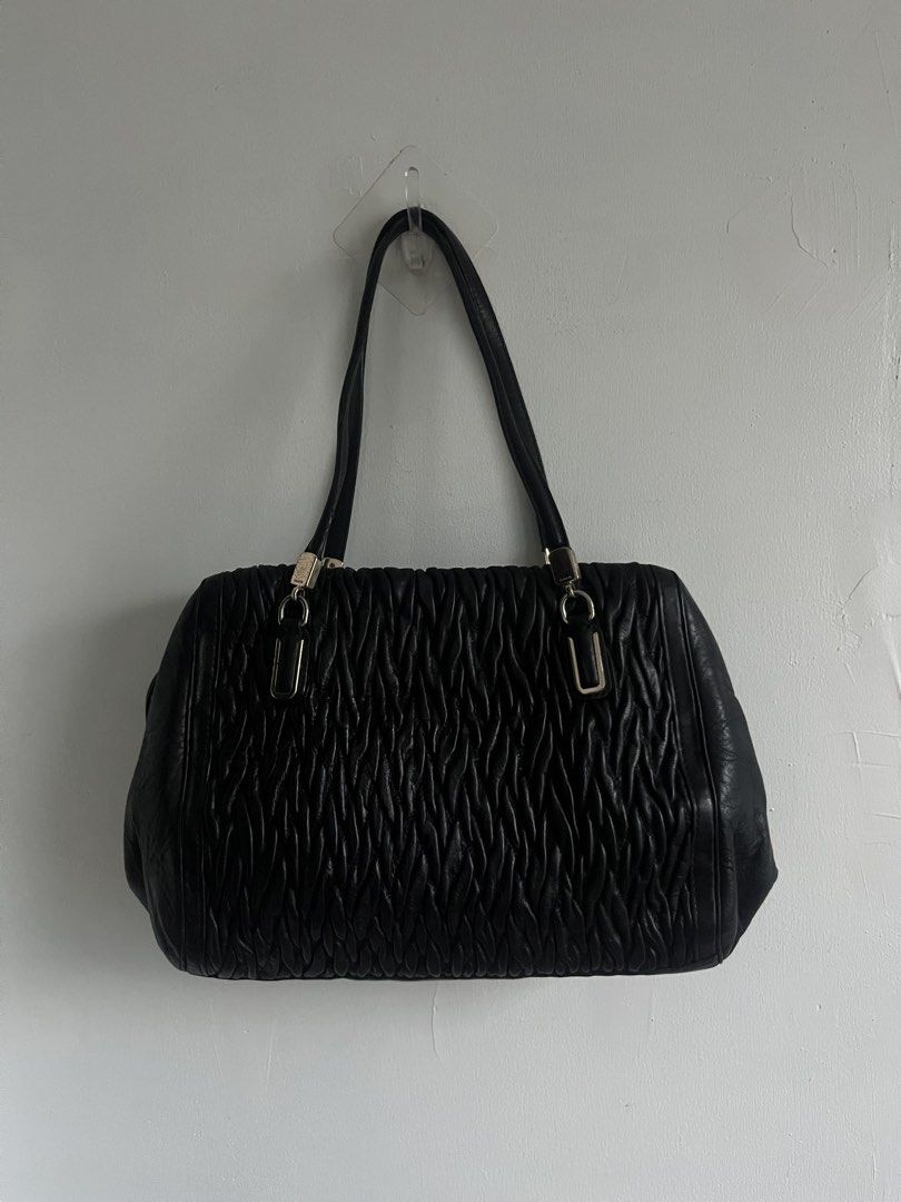 coach y2k madison gathered twist (Category: Luxury Bags & Wallets) located in Cebu City. Submitted by fierce.vincent (Listing ID 1455412621, Image 1). Description: coach y2k madison gathered twist Rank AB 1950 ard sf.