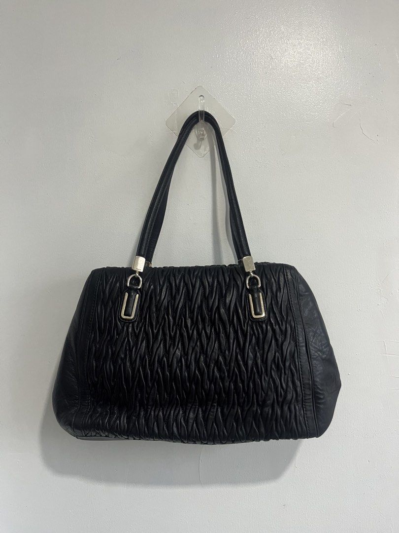 coach y2k madison gathered twist (Category: Luxury Bags & Wallets) located in Cebu City. Submitted by fierce.vincent (Listing ID 1455412621, Image 3). Description: coach y2k madison gathered twist Rank AB 1950 ard sf.