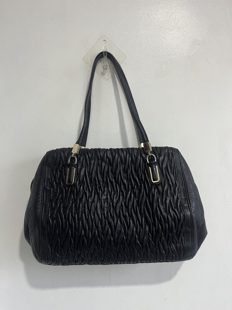 coach y2k madison gathered twist (Category: Luxury Bags & Wallets) located in Cebu City. Submitted by fierce.vincent (Listing ID 1455412621, Image 2). Description: coach y2k madison gathered twist Rank AB 1950 ard sf.