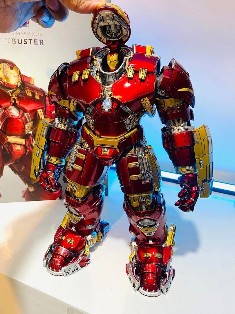 Comicave Hulkbuster Ironman (Diecast) (Category: Figurines & Statues) located in Paranaque City. Submitted by icko007 (Listing ID 1455345591, Image 2). Description: Comicave Hulkbuster (Deicast) 1:12 Scale Lights Working as seen Sa Pic, Except sa back part Untested not sure din. With bOx but no Styro Inside Replace ng Bubble wrap para Secure parin Price 9k. NAlang Last Price No Rush Shipping /Dibs now pay now Location Paranaque Payment Gcash/Bpi 