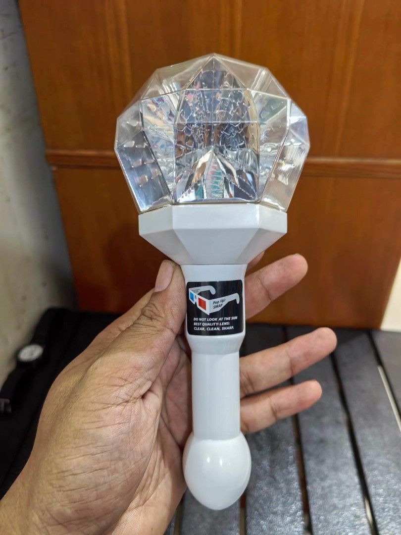 Concert Light (Category: Musical Instruments) located in Cebu City. Submitted by dudes_villanueva (Listing ID 1455369182, Image 1). Description: Concert Light 📌 In excellent working condition 📌 6 LR44 Battery Operated included..