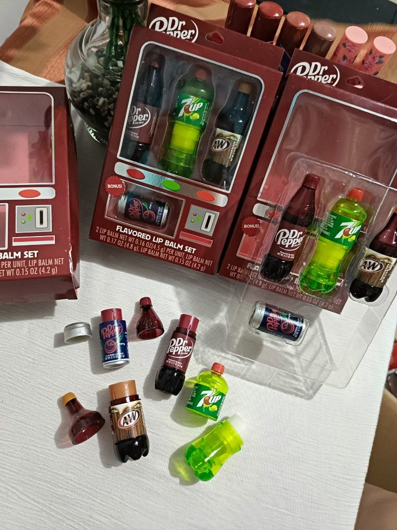Cute Lippies (Category: Makeup) located in Las Pinas. Submitted by sumptuousblueph (Listing ID 1455452293, Image 1). Description: 3 Box available only!! super cute pwede na pang regalo. -brandnew -4pcs na laman per box -Cruelty free products.