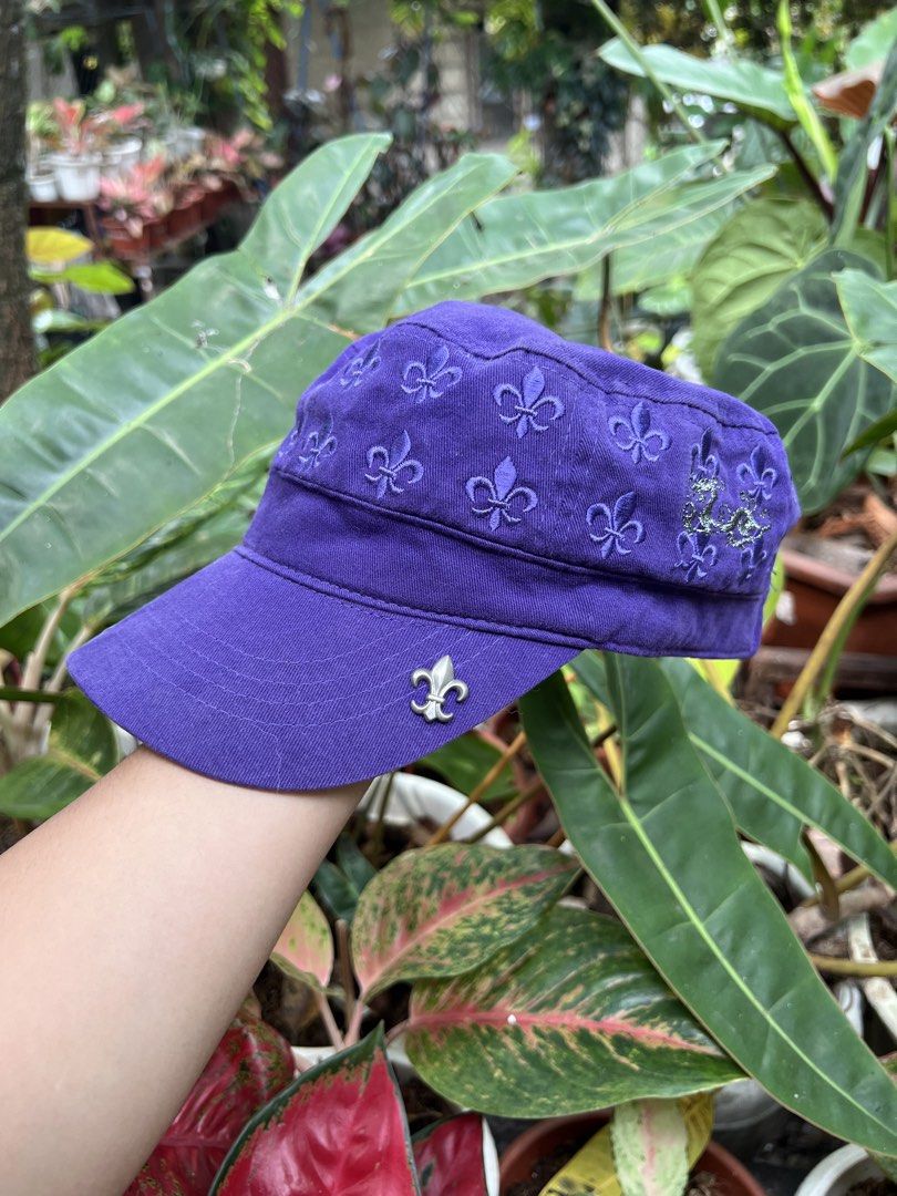 Dance with Dragons Cadet Y2k fleur-de-lis embroidered design (Category: Luxury Accessories) located in Dapitan. Submitted by gelbread (Listing ID 1455407997, Image 3). Description: .