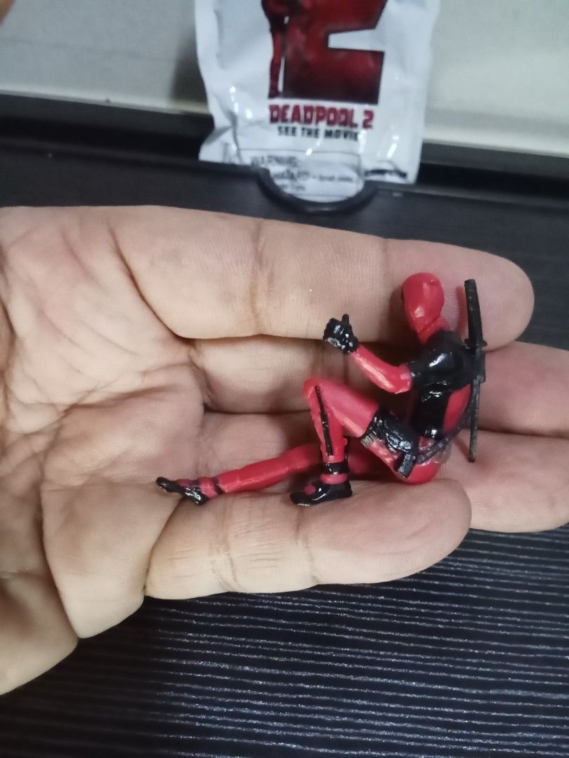 Deadpool 2 Movie Figure (Category: Figurines & Statues) located in Marikina City. Submitted by truecat_6654e7 (Listing ID 1455323577, Image 2). Description: - Deadpool 2 movie collectible figure - Poseable action figure - Great for fans of the movie - Comes in original packaging.