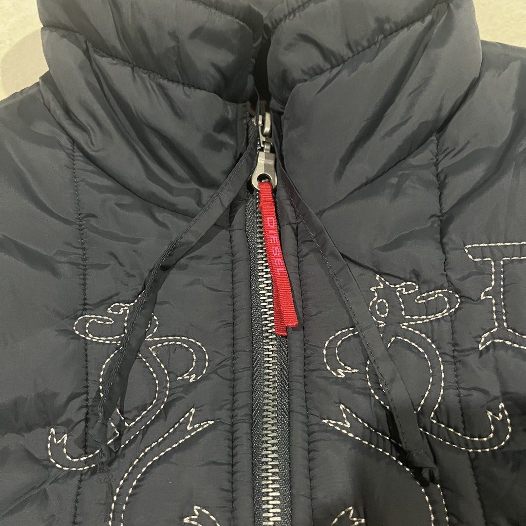 Diesel Puffer Vest (Category: Coats, Jackets and Outerwear) located in Bacolod City. Submitted by cdargg (Listing ID 1455455442, Image 3). Description: Size: Medium Dimension: Width - 17 Length - 22 Excellent No Issue/Flaws .