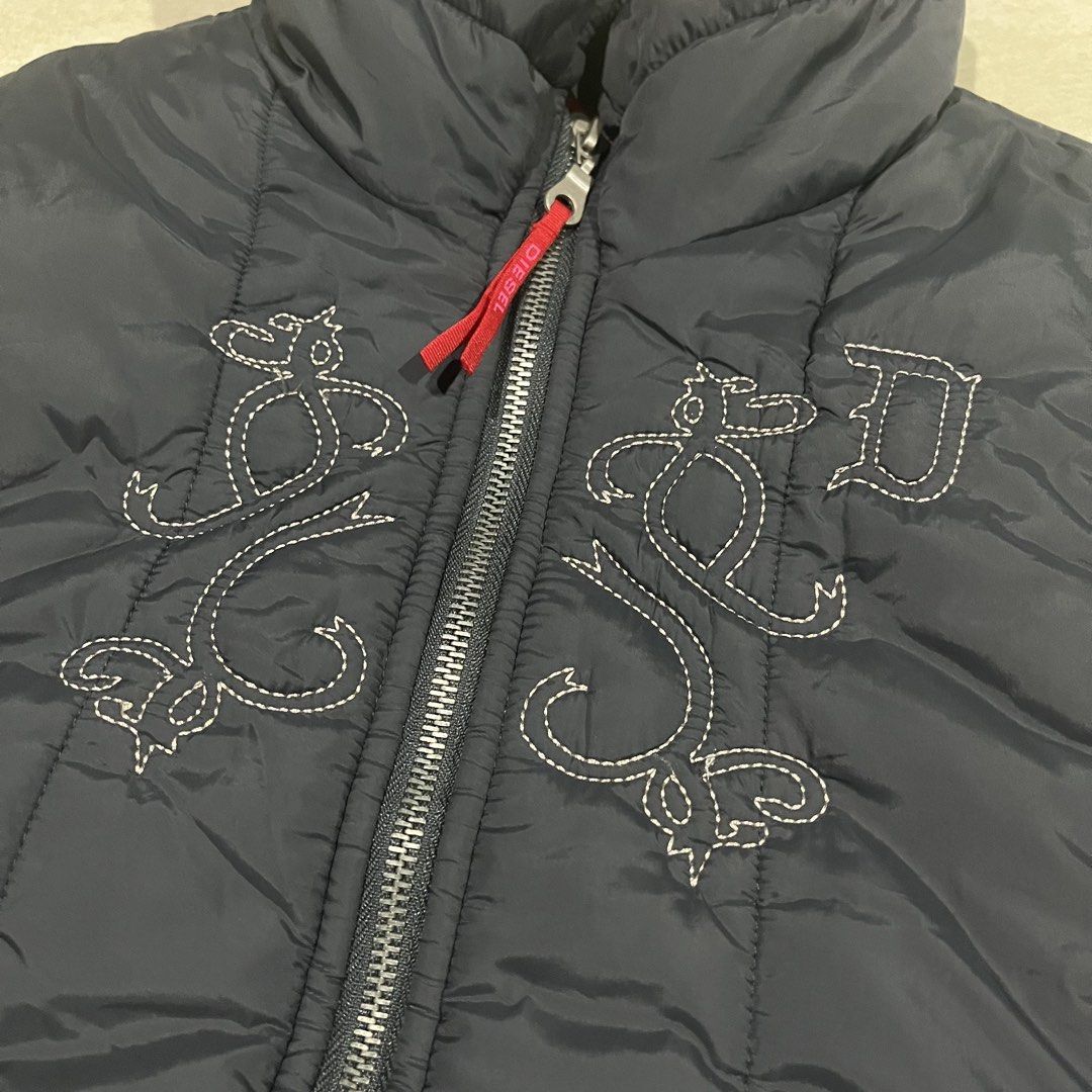 Diesel Puffer Vest (Category: Coats, Jackets and Outerwear) located in Bacolod City. Submitted by cdargg (Listing ID 1455455442, Image 2). Description: Size: Medium Dimension: Width - 17 Length - 22 Excellent No Issue/Flaws .