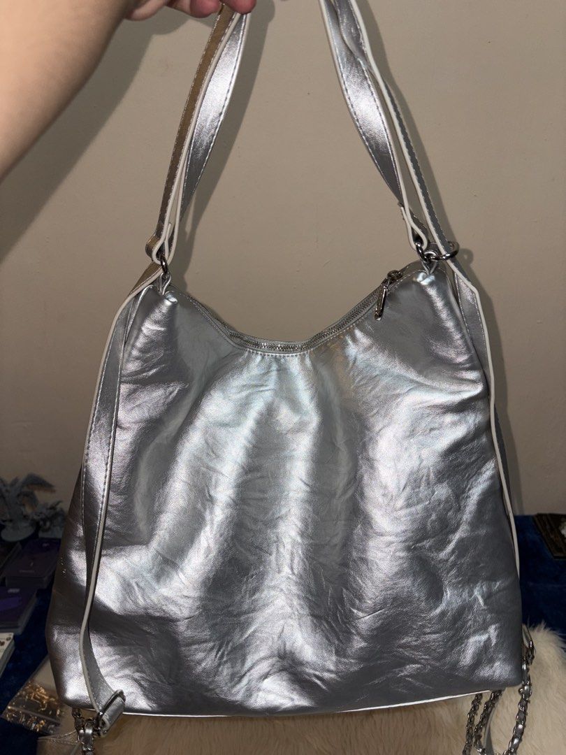 Disney Original 100 Anniversary 2 Way bag (Category: Tote Bags) located in Angeles City. Submitted by decluterwithmochiii (Listing ID 1455409010, Image 3). Description: Brand new, never used with original dust bag. Original retail price is ₱2700+ Personal collection RFS- need funds.
