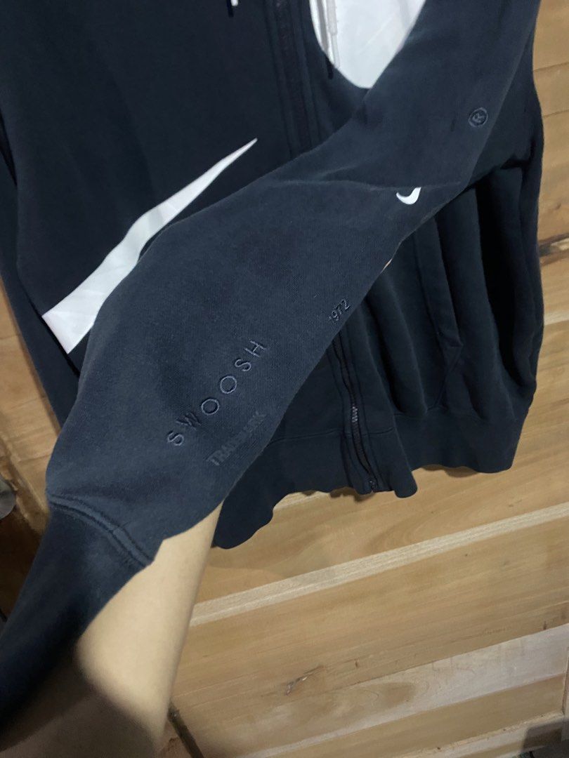 Double big swooshed hoodie (Category: Coats, Jackets and Outerwear) located in Manila. Submitted by sixbysix (Listing ID 1455473632, Image 3). Description: Dimes 24x27 Color rate 9.5/10 Condition 9/10 Issue / cut neck tag but still authentic Pm for interested .
