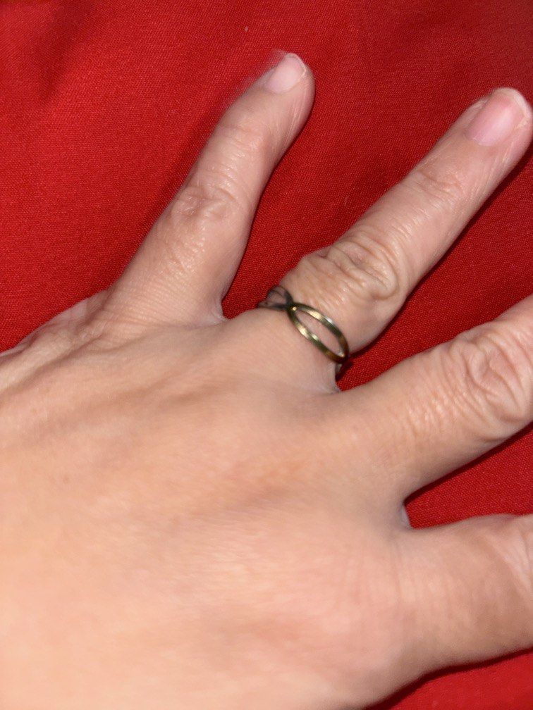 Dual color non tarnish infinity ring size 8 (Category: Rings) located in Manila. Submitted by vintageaccessories (Listing ID 1455481327, Image 2). Description: .