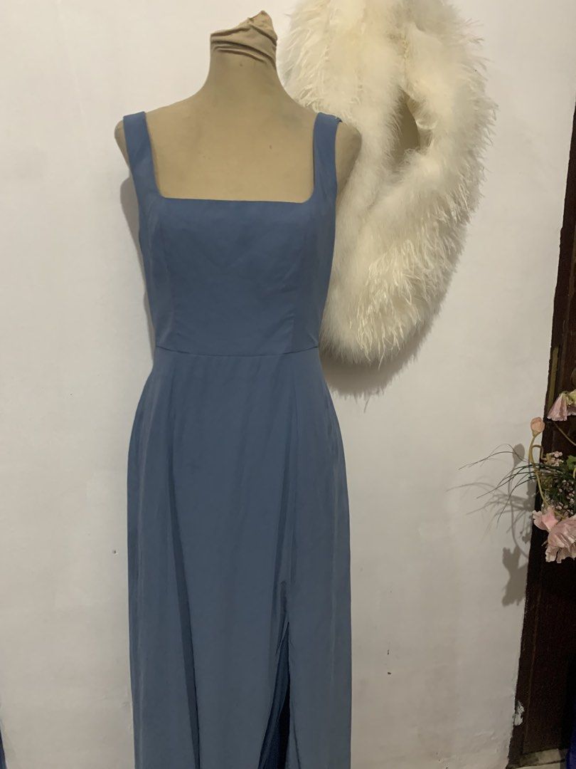 Dusty blue long gown (Category: Evening dresses & gowns) located in Manila. Submitted by spaceshop12345 (Listing ID 1455433061, Image 2). Description: .