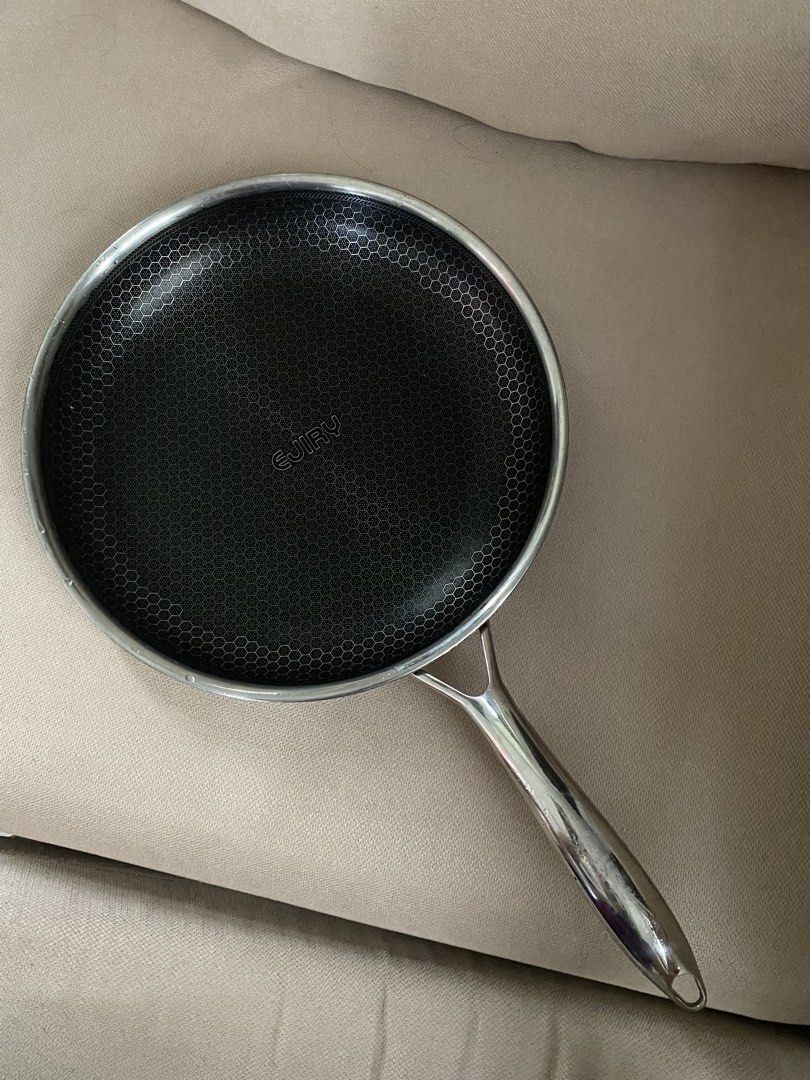 Ejiry frypan 28cm nonstick (Category: Cookware & Accessories) located in Cavite. Submitted by lz.closet (Listing ID 1455332513, Image 2). Description: Ejiry frying pan 28cm Nonstick - pure stainless Authentic original No issue likenew condition Gas and induction .