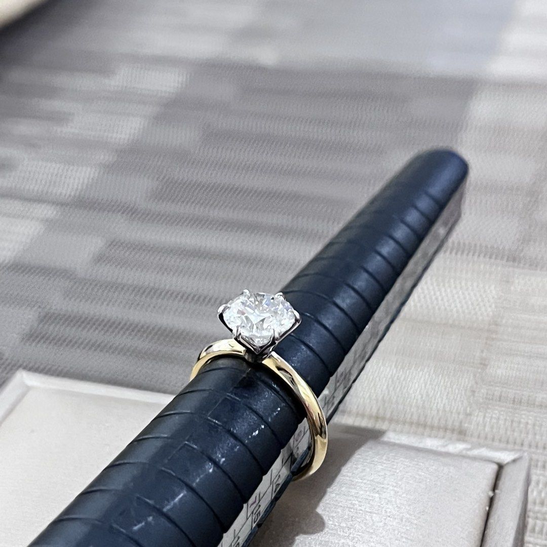 Engagement ring 2ct round lab diamond 18k gold size 6 (Category: Rings) located in Del Monte. Submitted by bellamente (Listing ID 1455438364, Image 2). Description: Engagement ring 2ct round diamond Lab grown IGI Certified 18k gold yellow band & white gold prongs Size 6 Classic 6 prong setting Php 98k only .