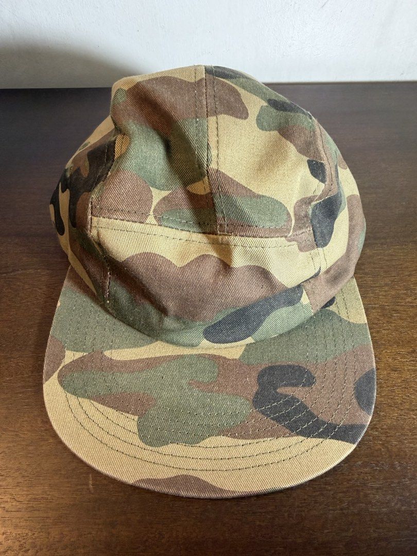 Flat cap, Five-panel hat, newsboy hat (Category: Caps & Hats) located in Quezon City. Submitted by cmcsupremes (Listing ID 1455490402, Image 2). Description: .