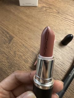 (Category: ) located in . Submitted by prelovedbyjaaaaa (Listing ID 1455350122, Image 1). Description: .