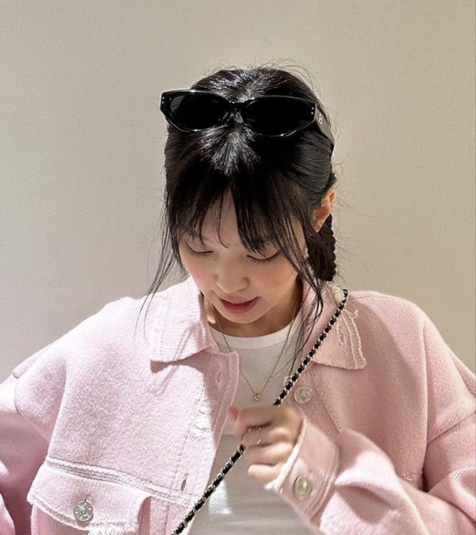 GENTLE MONSTER ROCOCO-01 SUNGLASSES (Category: Sunglasses & Eyewear) located in Manila. Submitted by coconawtree (Listing ID 1455436299, Image 2). Description: ROCOCO-01 GENTLE MONSTER Jennie Kim wore these glasses! ✌️ NEGOTIABLE PRICE (OG PRICE: ₱15,800) ✌️ BOUGHT APRIL 2026-BGC HIGHSTREET BRANCH & USED THRICE ONLY 🩷 Complete Inclusions! - Sunglasses pouch - Authentication card - GentleMonster paper bag ❗️ISSUE: Have small unnoticeable scratch 