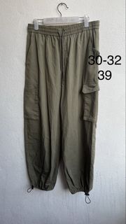 (Category: ) located in . Submitted by 89closet (Listing ID 1455417071, Image 1). Description: .