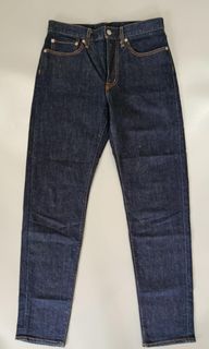 (Category: ) located in . Submitted by aydenthriftwear (Listing ID 1455352883, Image 1). Description: .