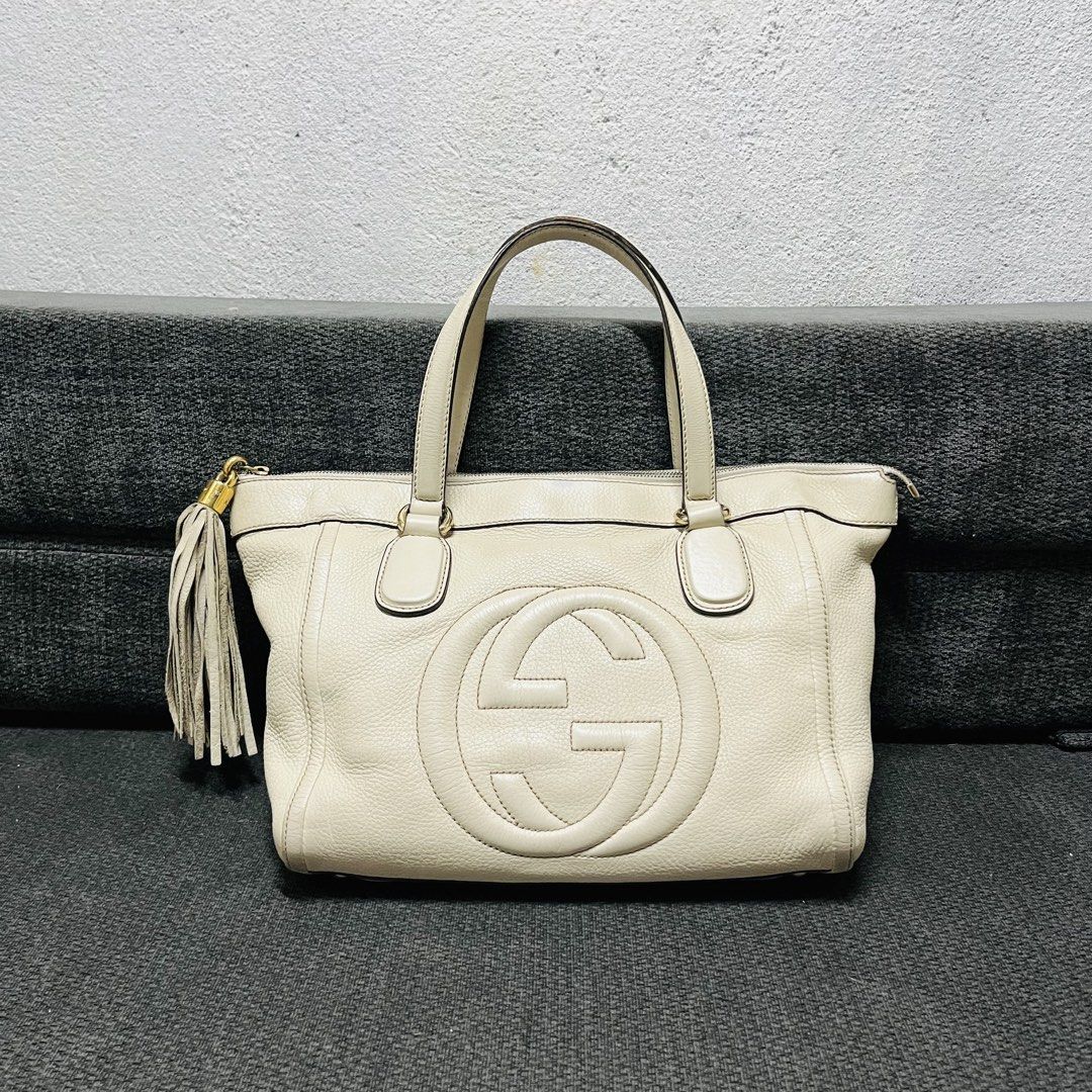 GUCCI SOHO TASSEL LEATHER HANDBAG INTERLOCKING G LOGO (Category: Luxury Bags & Wallets) located in Taguig. Submitted by selectthebest (Listing ID 1455455637, Image 1). Description: FOR SALE ‼️ GUCCI SOHO TASSEL LEATHER HANDBAG INTERLOCKING G LOGO -AUTHENTIC💯 -EXCELLENT CONDITION -NO MAJOR FLAWS -MINIMAL SIGN OF USAGE ONLY -WITH INCLUSION -TAGUIG CITY LOCATION PM ME📩 .