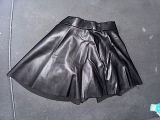 (Category: ) located in . Submitted by wardrobesales1 (Listing ID 1455373580, Image 1). Description: .