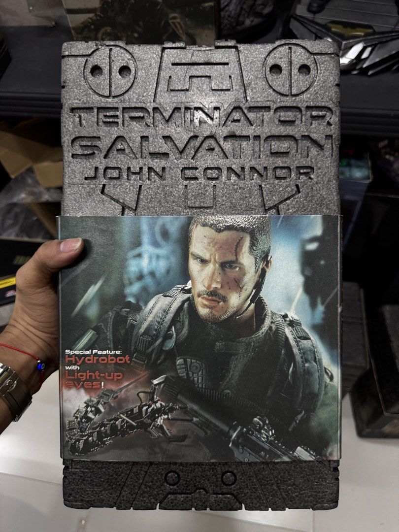 Hot toys Terminator John Connor Final Battle (Category: Figurines & Statues) located in Paranaque City. Submitted by icko007 (Listing ID 1455348565, Image 1). Description: Hot toys Terminator John Connor Final Battle Edition Bib Complete No issue Price 9400 Only “Last Price Na Ngani ” No Rush Shipping /Dibs now pay now Location Paranaque Payment Gcash/Bpi Shipping Lalamove/Lbc Buyers Risk / Fee ‼️Seller is not responsible for: lost, stolen, or da