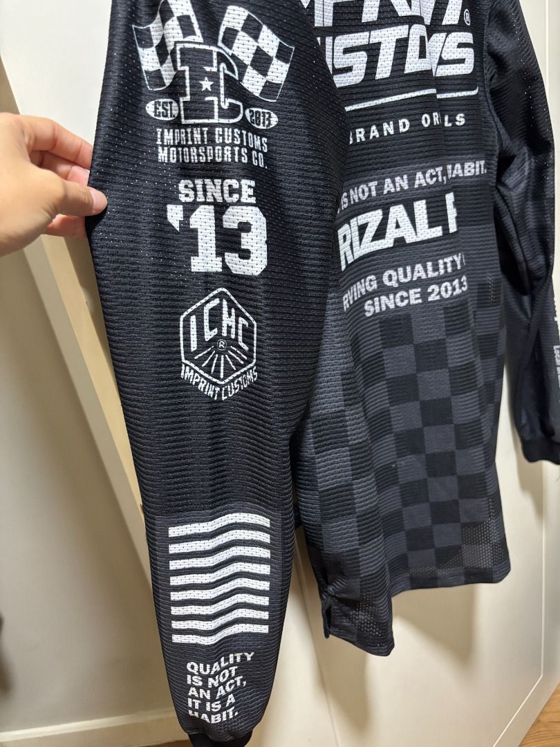 Imprint Customs Motor Longsleeves Jersey (Category: Activewear) located in Antipolo. Submitted by dddeclutter (Listing ID 1455419541, Image 3). Description: Imprint Customs Motor Longsleeves Jersey Size: M Color: Black Dimensions: 72cm H x 45cm W RFS: Decluttering Price: 600.