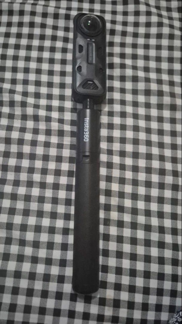 Insta360 X4 Action Camera with Selfie Stick (Category: Cameras) located in Liloan. Submitted by nothing88 (Listing ID 1455368655, Image 2). Description: - Insta360 ONE X4 camera - Includes selfie stick - Capture immersive 360 videos and photos - Easy to use and portable - Ideal for adventures and everyday moments - Unleash your creativity with unique shots -Free 3M selfie stick -Does not include microSD card.