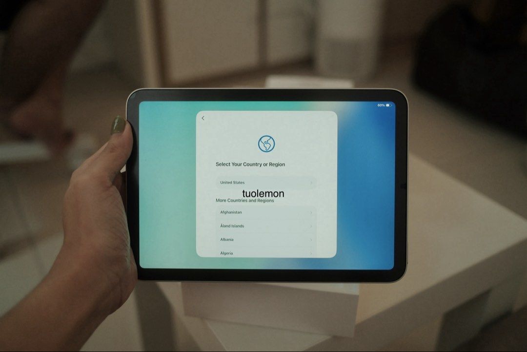 iPad mini 7 | 512GB Starlight (Category: iPad) located in Quezon City. Submitted by tuolemon (Listing ID 1455373311, Image 2). Description: Selling my iPad mini 7 (A17 Pro) 512GB in Starlight ✨ Condition: Excellent / well-kept • 512GB storage • Starlight color • Wifi Only • Battery Health: 91% • Cycle Count: 193 • Battery status: Normal • First used: May 2025 • Manufactured: October 2024 • No scratches or dents — very clean condition • No functio