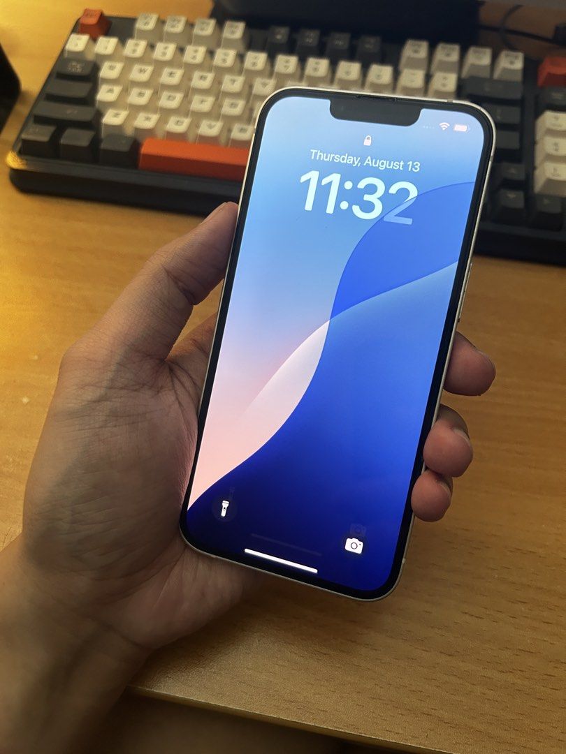 iPhone 13 - 128gb (Category: iPhone X Series) located in San Pedro. Submitted by jayjayquilanita (Listing ID 1455350137, Image 1). Description: For Sale iPhone 13 128gb Original (Purchased August 2024) RFS: Phone upgrade All working & no issues: ✔️Apple ID working ✔️Face ID working ✔️No scratches or dents ✔️83% Battery health ✔️Open to all networks ✔️ No lag ✔️Camera working perfectly ✔️Complete with box and charging cable ✔️With 3 phone cases fo