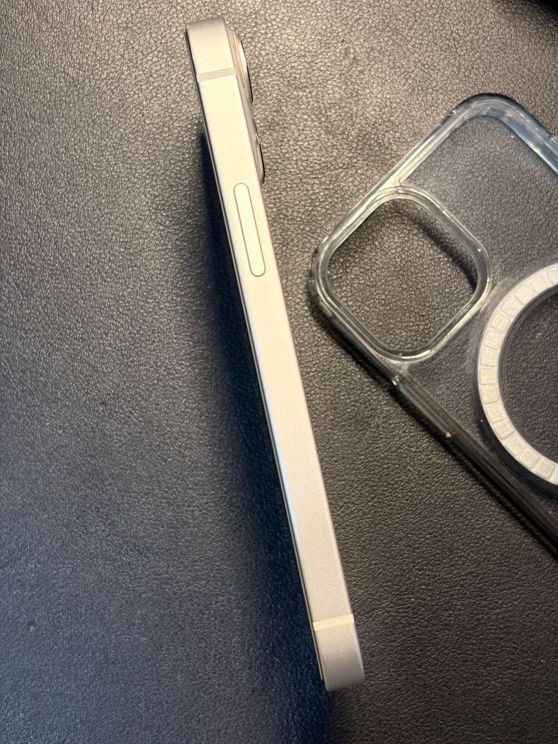iPhone 13 Mini 512GB Starlight FU (Category: iPhone 13 Series) located in Taguig. Submitted by michael.ponce (Listing ID 1455419859, Image 2). Description: Fixed price P20,500 512GB Factory Unlocked Starlight Non-NTC unit Physical SIM + eSIM 94% battery health Well kept, 1 noticeable scratch, might need battery replacement Known issue, need to tap face ID camera module after factory reset, but once face ID already setup, no more issue Used for 11