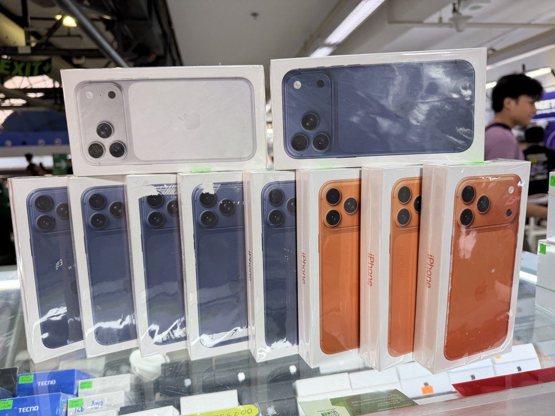 iPhone 17 Promax (Category: iPhone 17 Series) located in San Juan City. Submitted by darrenneilcellphones (Listing ID 1455397181, Image 2). Description: Brand New iPhone 17 Promax NTC 256gb - 74,500 512gb - 89,500 1Tb - 103,500 2Tb - 137,500 Blue,Silver,Orange 🏬 Physical Store 2/F Greenhills Shopping Center Darren Neil Cellphone and Accessories XA-01 Stall Number Eric - 09996750116 Marlyn - 09214033885 .