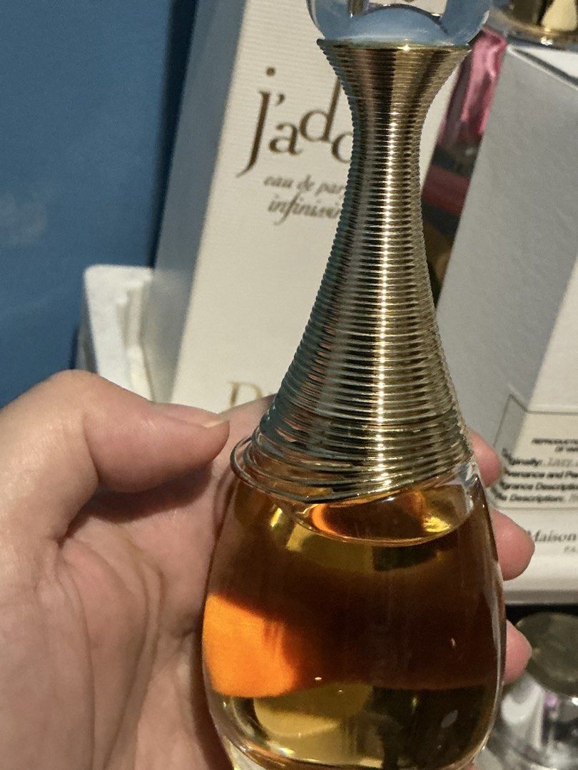 j’adore infinissime edp 50ml (Category: Fragrance & Deodorants) located in Caloocan City. Submitted by tylean (Listing ID 1455474342, Image 2). Description: p1/p2 ₱4300 or swap to - pure musc - pure musc blanc - angel nova - can be testers - or drop your offers fsm, see juice level from cd hk damaged yung wiring (??) sa pinakababa, see second pic loc: south cal / mendiola mnl.