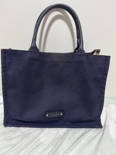 (Category: ) located in . Submitted by cty.closet (Listing ID 1455429998, Image 1). Description: .
