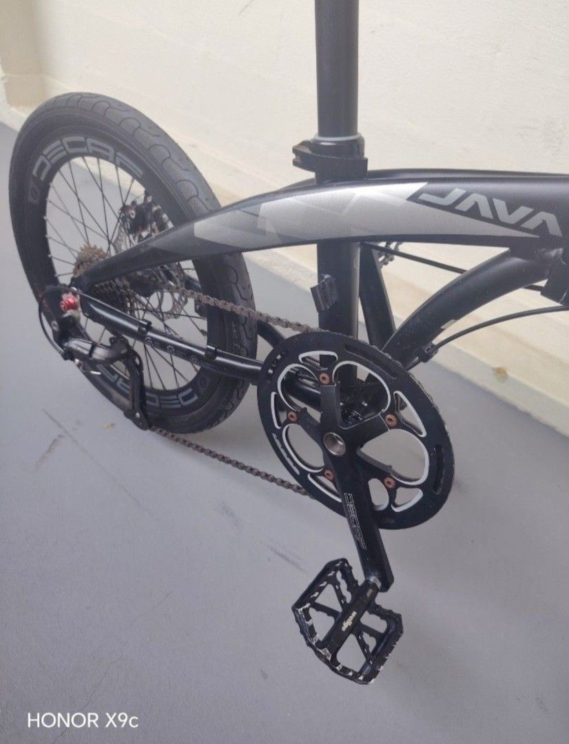 Java zelo folding bike (Category: Bicycles) located in Singapore. Submitted by szeyongtan69795 (Listing ID 1455431021, Image 3). Description: In good Condition Selling away My Java zelo Folding bike because I not Riding Anymore Need to Clear Space and also I have Mountain bike I don't need to ride folding bike... Folding bike parts are Original parts But The Quick Release Skewers I change to red... Dealing location at my Blk 40 Telok blangah rise