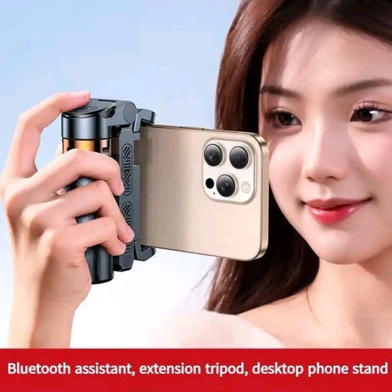 JC-25 Bluetooth Mini Controller Bracket Tripod (Category: Tripods & Monopods) located in Manila. Submitted by marvieobordo (Listing ID 1455368922, Image 2). Description: - JC-25 Bluetooth Mini Controller Bracket - Functions as an extension tripod and desktop phone stand - Removable embedded remote control for easy photo-taking - Palm-sized and lightweight (116g) - Pocket-friendly for easy carrying - Ideal for vlogging and group photos.