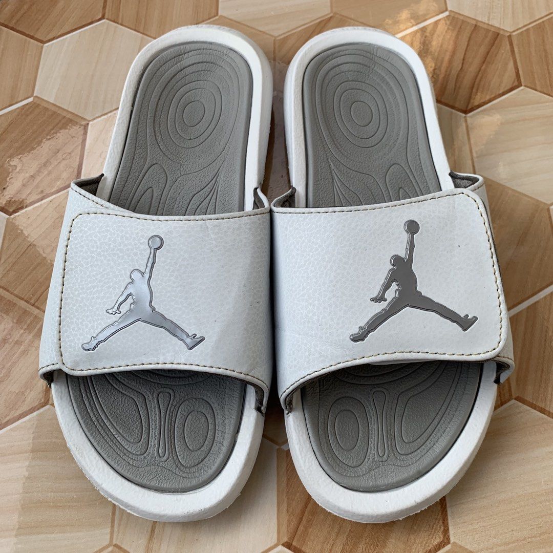 Jordan Hydro 6 Slide❗️❗️❗️ (Category: Slippers & Slides) located in Cebu City. Submitted by darrylopon12219 (Listing ID 1455410431, Image 2). Description: Jordan Hydro 6 Slide❗️❗️❗️ Excellent Condition Minor Sing Of Use Us 8 Eru 41 Cm 26 📍 CONSOLACION, CEBU ‎🚚 ship via J&T ‎DM NOW📩.