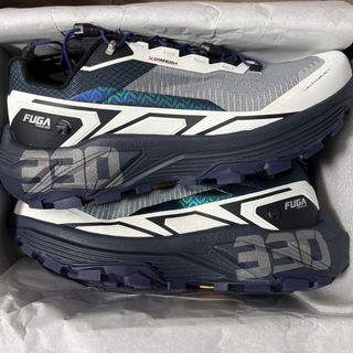 (Category: ) located in . Submitted by khai.uasneakers (Listing ID 1455408653, Image 1). Description: .