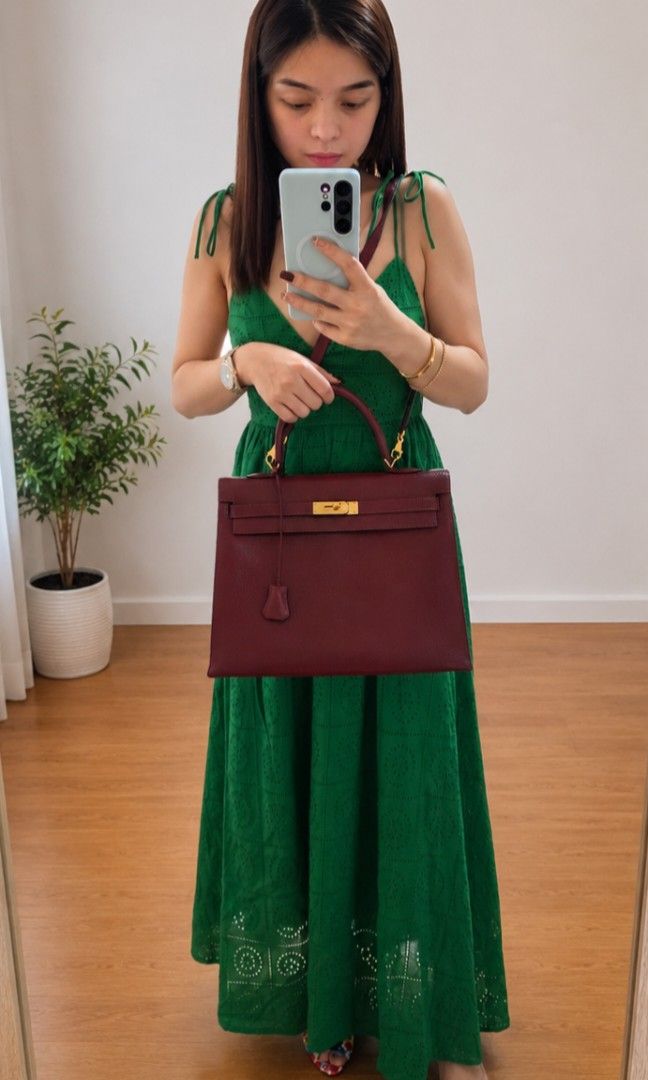 Kelly 35 (Category: Luxury Bags & Wallets) located in Quezon City. Submitted by nadine_miel (Listing ID 1455439780, Image 3). Description: Hermes Kelly 35 (k35) Stamp R 🟥 RougeH colorway Ghw Inclusions: box,dustbag,padlock,key, clochette,strap and Bababebi Authentication 650k.