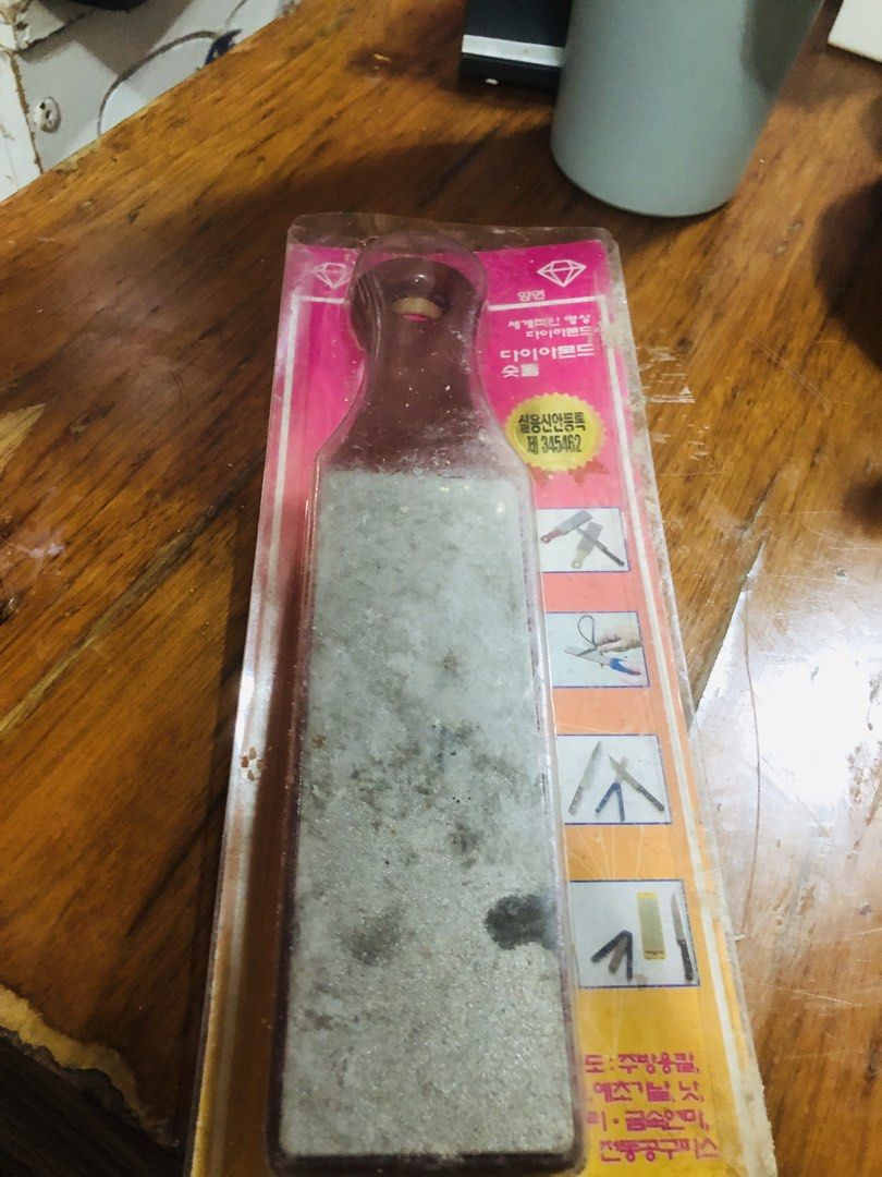 knives and scissor sharpener (Category: Knives & Chopping Boards) located in Manila. Submitted by noemiaspa1702 (Listing ID 1455437826, Image 2). Description: .