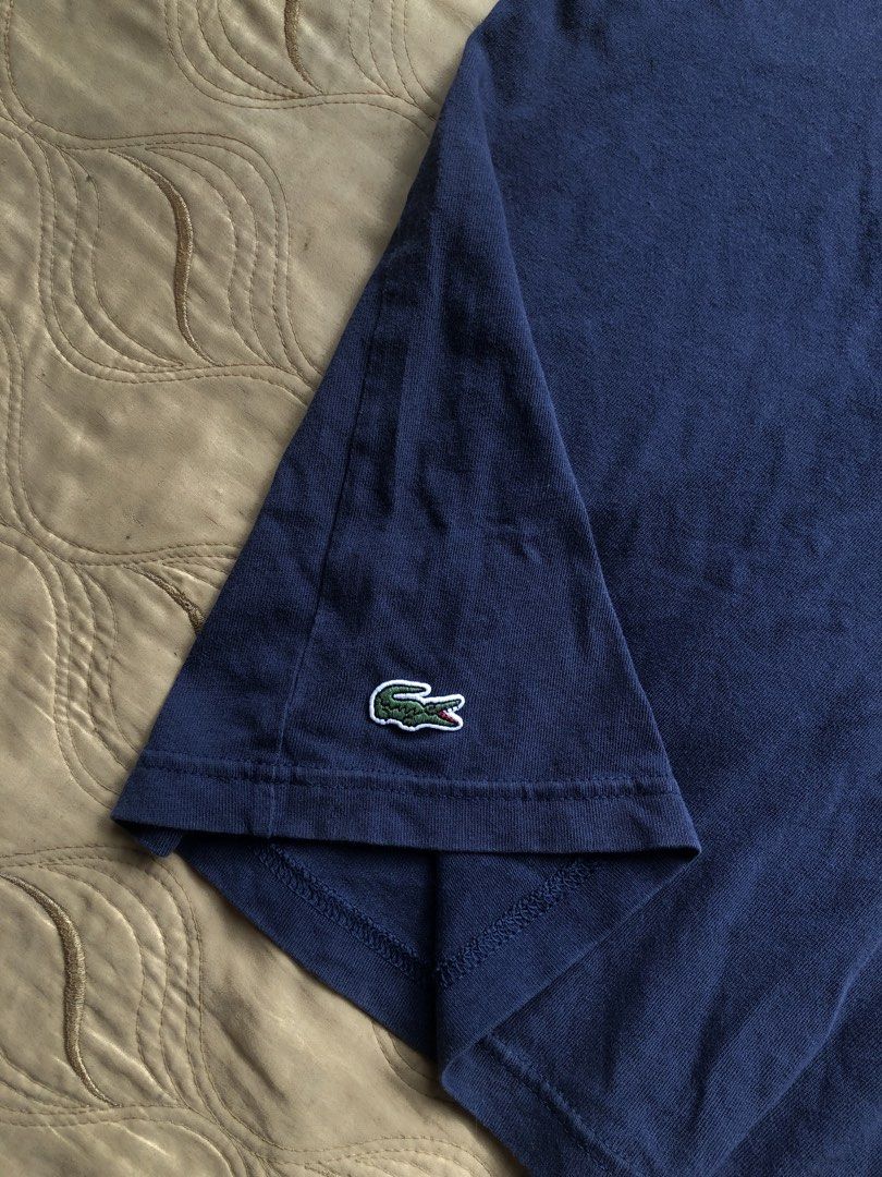 Lacoste live big logo (Category: Tshirts & Polo Shirts ) located in Sipalay. Submitted by johnlevifl12973 (Listing ID 1455369481, Image 2). Description: Lacoste live big logo Size medium men’s 21x27 In very good condition Issue unnoticeable scratch, not pinhole (see last pic) Need wash only 9.5/10 Color rate .