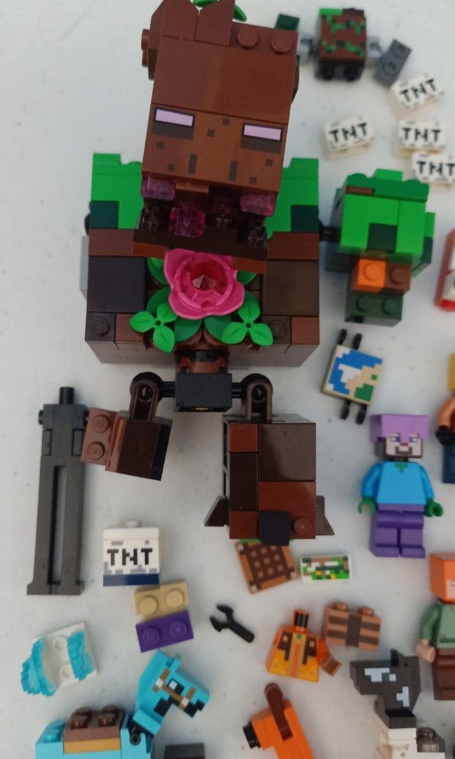 Lego Minecraft... (Category: Lego & Building Sets) located in Sorsogon. Submitted by divs4joy (Listing ID 1455392628, Image 3). Description: Lego Minecraft... 1385❌❌❌❌ 👉 as it is; WYSIWYG. 👉 see other photos for details..