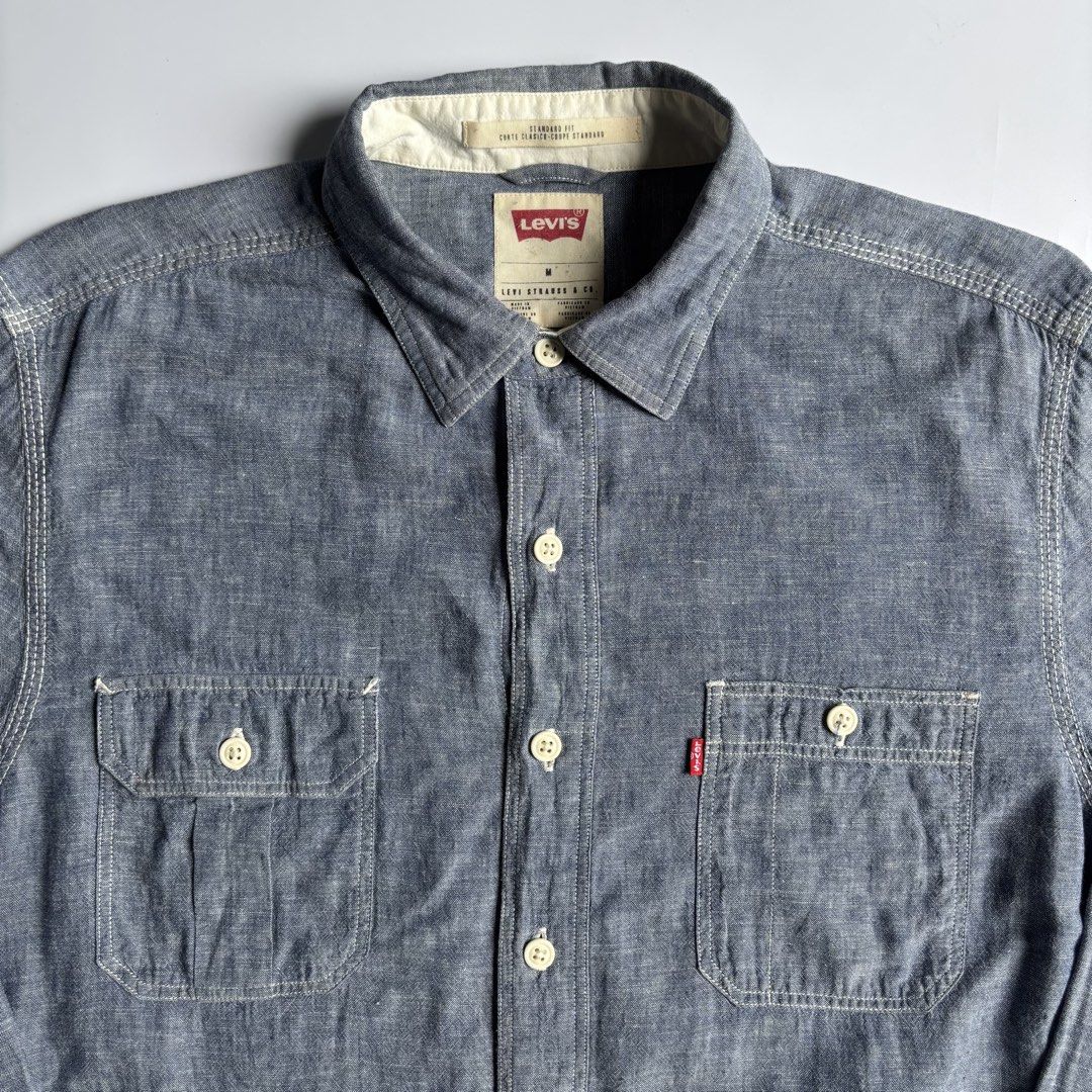 Levi’s Chambray Work Shirt (Category: Tshirts & Polo Shirts ) located in Manaoag. Submitted by mayonaise.store (Listing ID 1455360491, Image 2). Description: Levi’s Chambray Work Shirt Pit 22 Length 28.5 Php 1,880 .