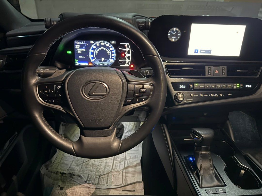 Lexus ES300h Hybrid 2023 jackani Auto (Category: Used Cars) located in Pasig City. Submitted by jackani (Listing ID 1455363373, Image 3). Description: Hybrid 1st owned low mileage casa maintained factory leather seats 19” Rays Homura Wheels original paint No Coding U can call 09173295586.
