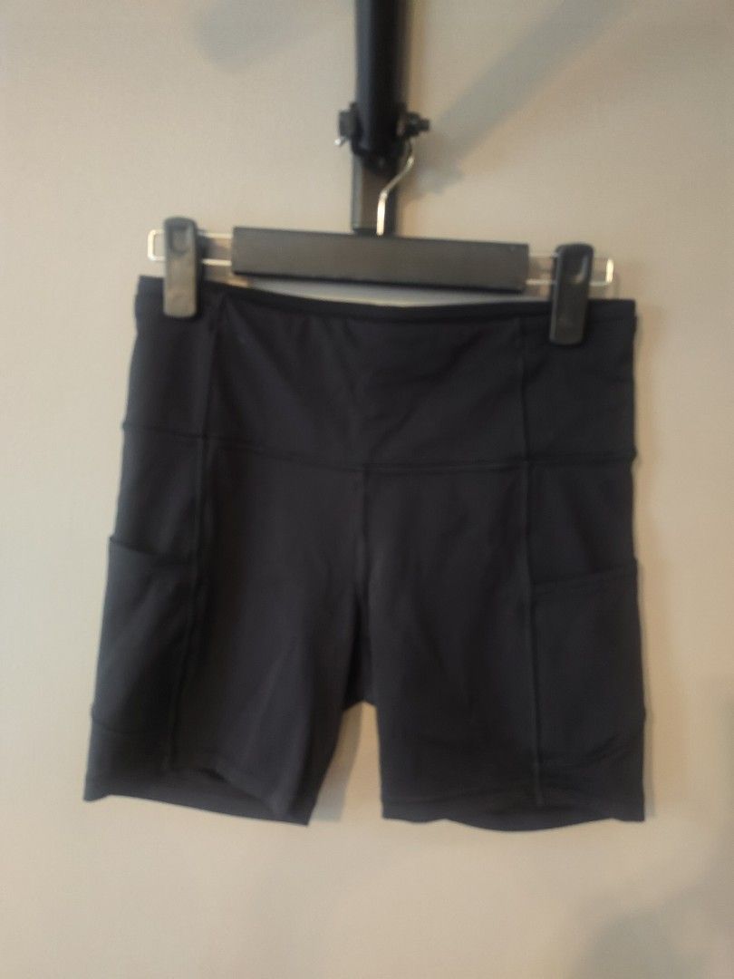 Lululemon Black Align Shorts Size 6 (Category: Activewear) located in Muntinlupa City. Submitted by cezzy82 (Listing ID 1455373032, Image 1). Description: - Lululemon Align Shorts - Color: Black - Size: 6 - Features side pockets - Ideal for workouts and everyday wear - Made with comfortable and stretchy material - Designed in Vancouver, Made in Sri Lanka - Selling as is.