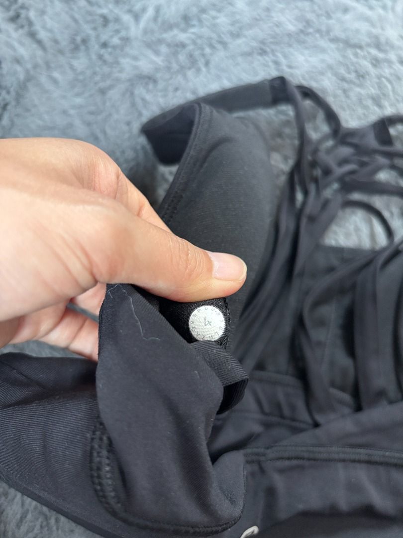 Lululemon Sports Bra Black Size 4 (Category: Activewear) located in Antipolo. Submitted by dddeclutter (Listing ID 1455417352, Image 3). Description: Lululemon Sports Bra Black Size 4 Size: 4 Color: Black RFS: Decluttering Price: 700.