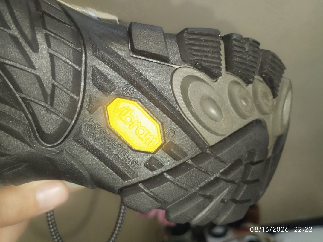 M3rrell Moab 3 (Category: Shoe inserts) located in Manila. Submitted by macatangca18428 (Listing ID 1455460909, Image 3). Description: Selling merrell moab 3 hiking shoes for women Size 6 No box since padala from US.