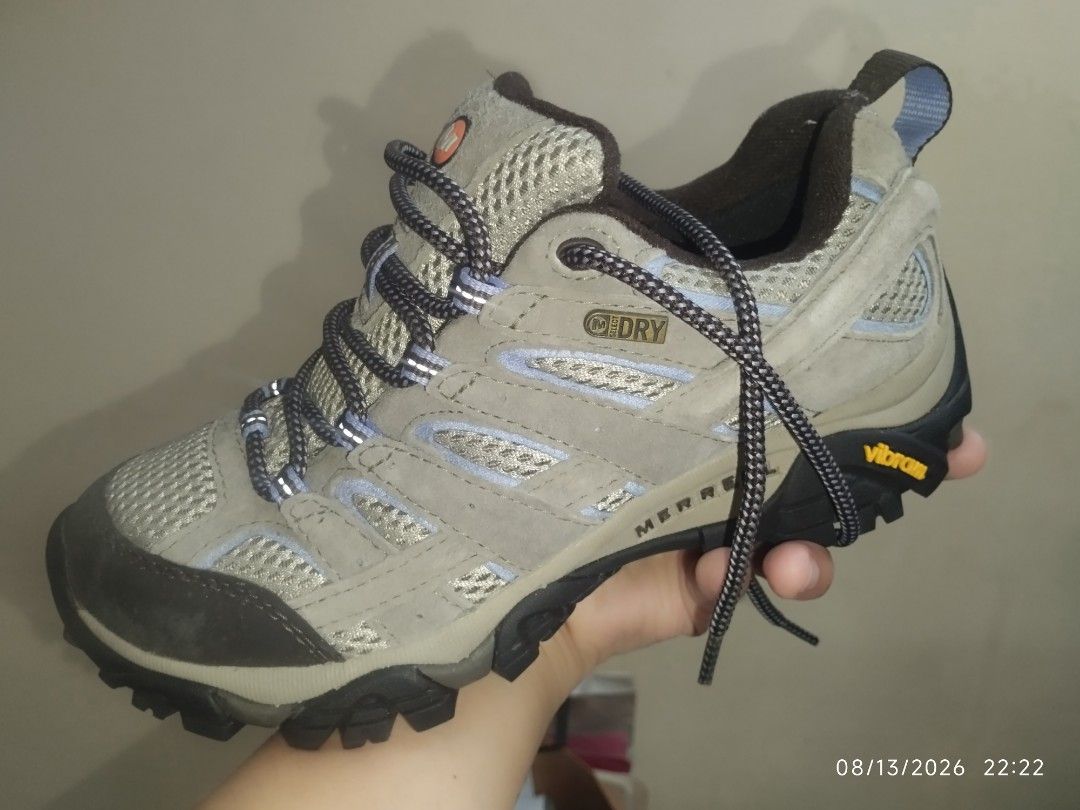 M3rrell Moab 3 (Category: Shoe inserts) located in Manila. Submitted by macatangca18428 (Listing ID 1455460909, Image 2). Description: Selling merrell moab 3 hiking shoes for women Size 6 No box since padala from US.