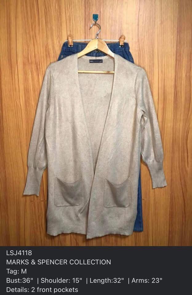 MARKS & SPENCERrr RELAXED LONGLINE CARDIGAN (Size: Medium) (Category: Coats, Jackets and Outerwear) located in Baguio. Submitted by shrlnjy (Listing ID 1455461128, Image 2). Description: MARKS & SPENCERrr RELAXED LONGLINE CARDIGAN Size: Medium Color: Hessian *WALA NG M&S SA PINAS *HQ TELA: Lightweight -Ganda ng quality - Ribbed hem and cuffs -Relaxed Fit See 2nd pic for the manual measurements (Medida) Condition: Like New/Good as new P1,200.
